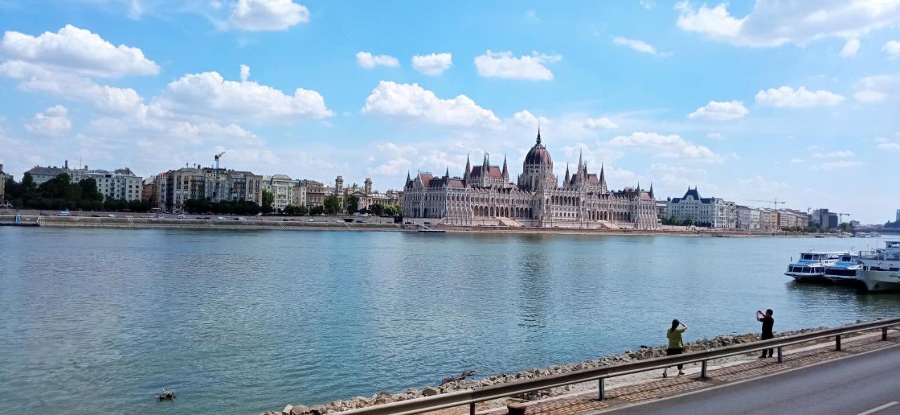 Margit Apartment - In The Most Beautiful District Budapest Luaran gambar